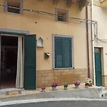 La Casetta Di Marianne Feriehus *