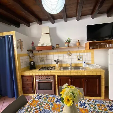 Holiday home La Casetta Di Marianne *
